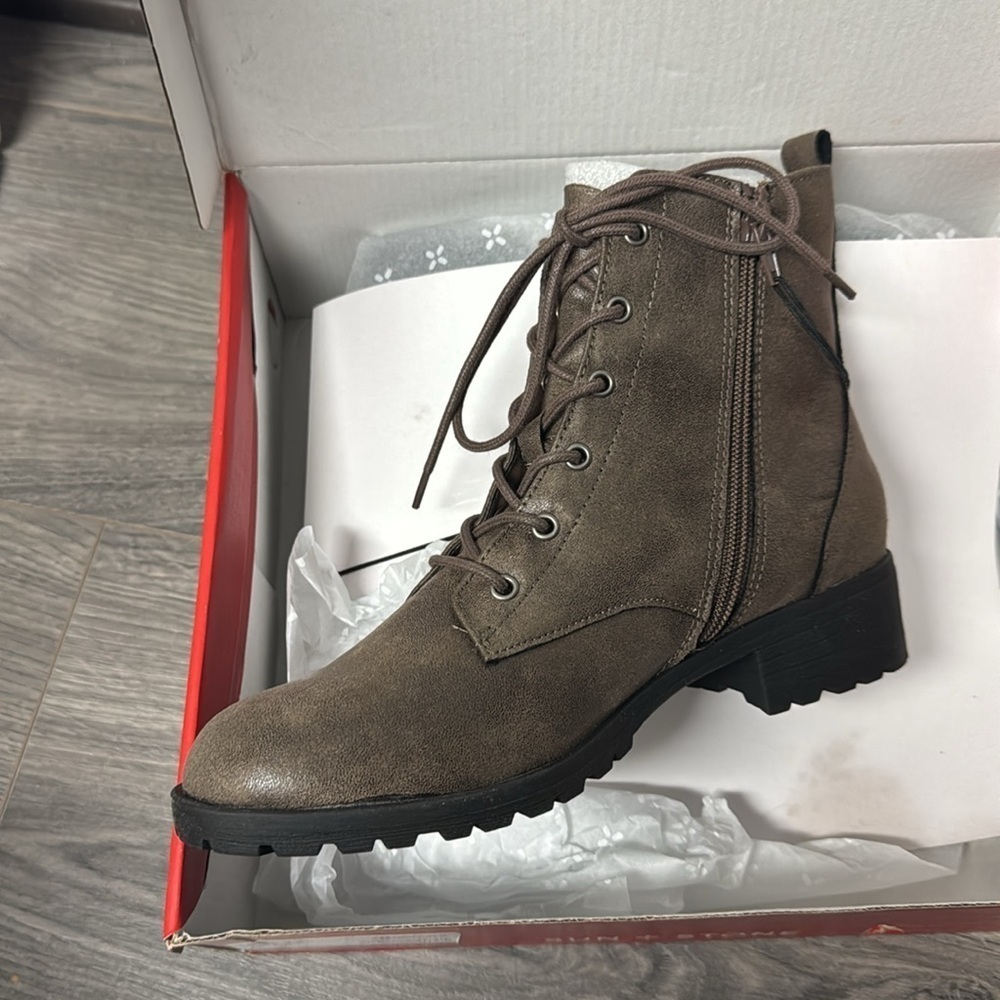 Sun + Stone Frannie Lug Sole Combat Booties - Picture 5 of 5